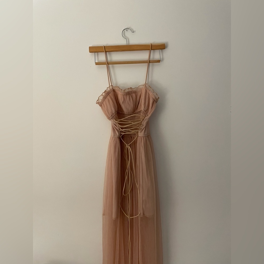 SHOPE HOPE’S accordion pleated dress in dusty rose